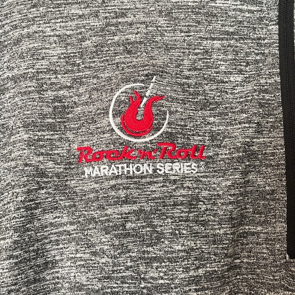 Brooks - Picture 2 of 5